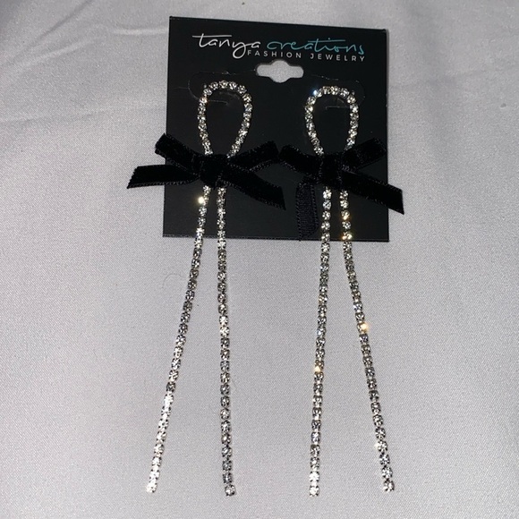 Tanya Creations Rhinestone drop earrings NWT - Picture 1 of 5